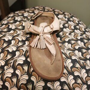 G.h.bass sunjuns Sadie cream tassle sandals